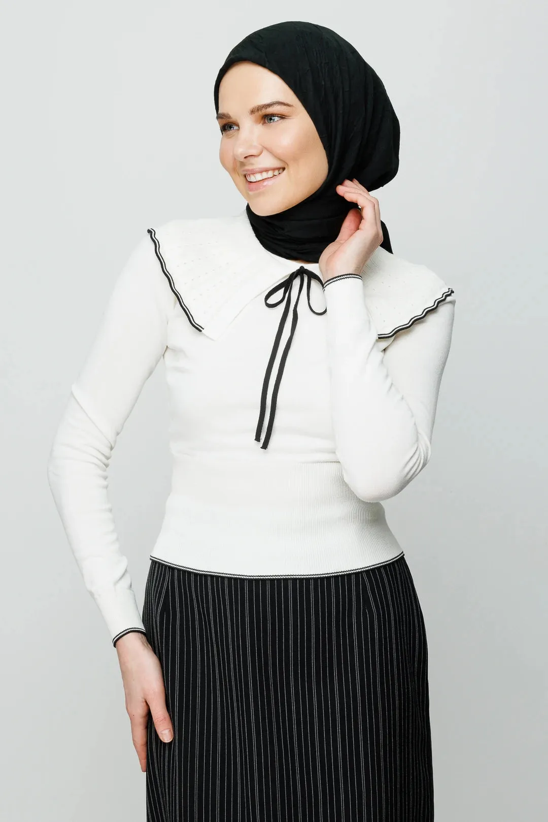 Black Bamboo Square Scarf