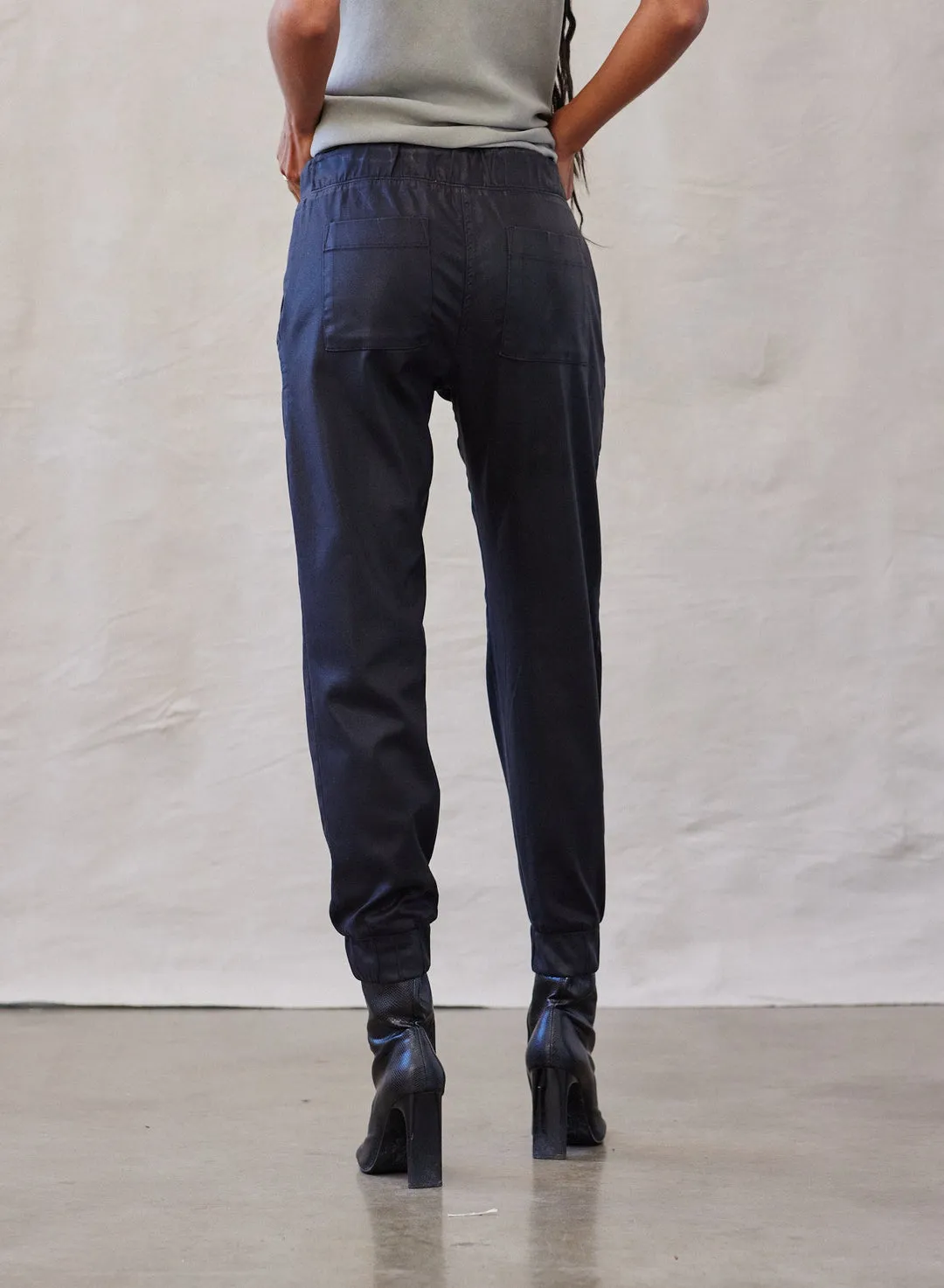 Chelsea Luxe Pocket Jogger