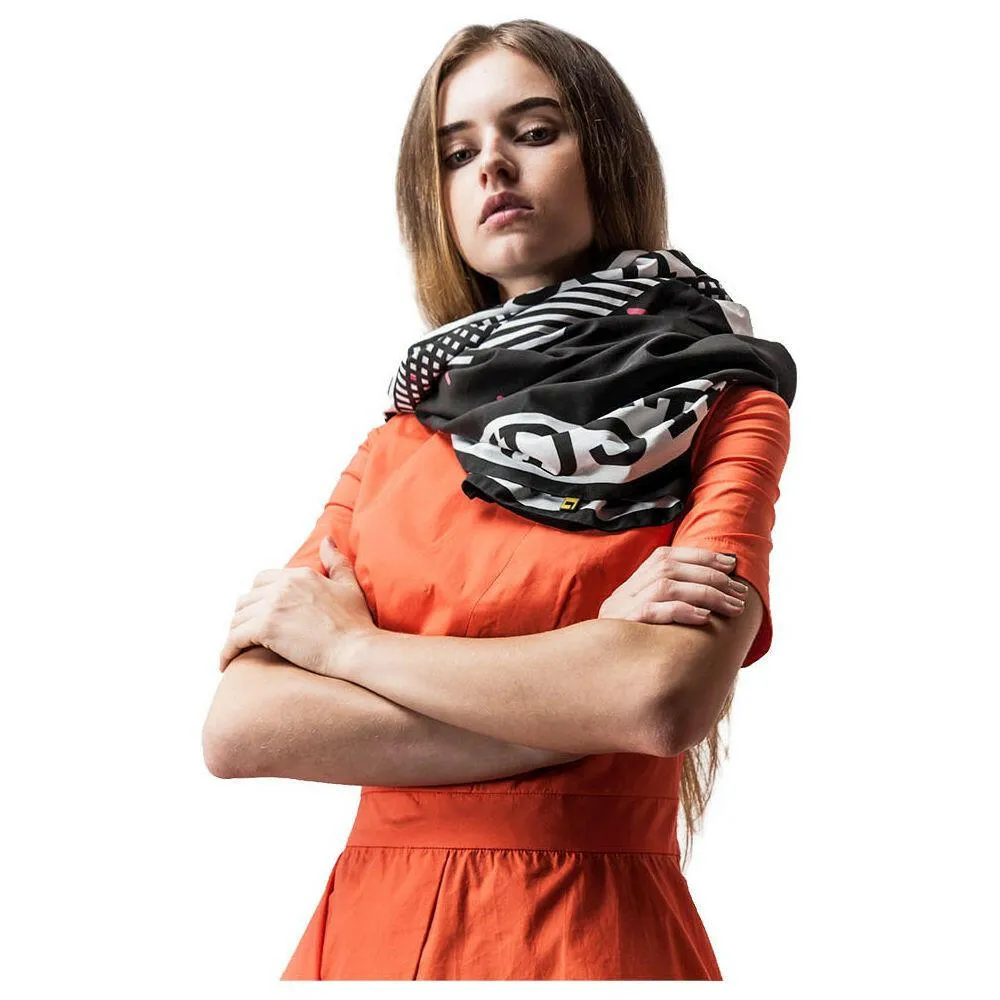 #Geometric Scarf