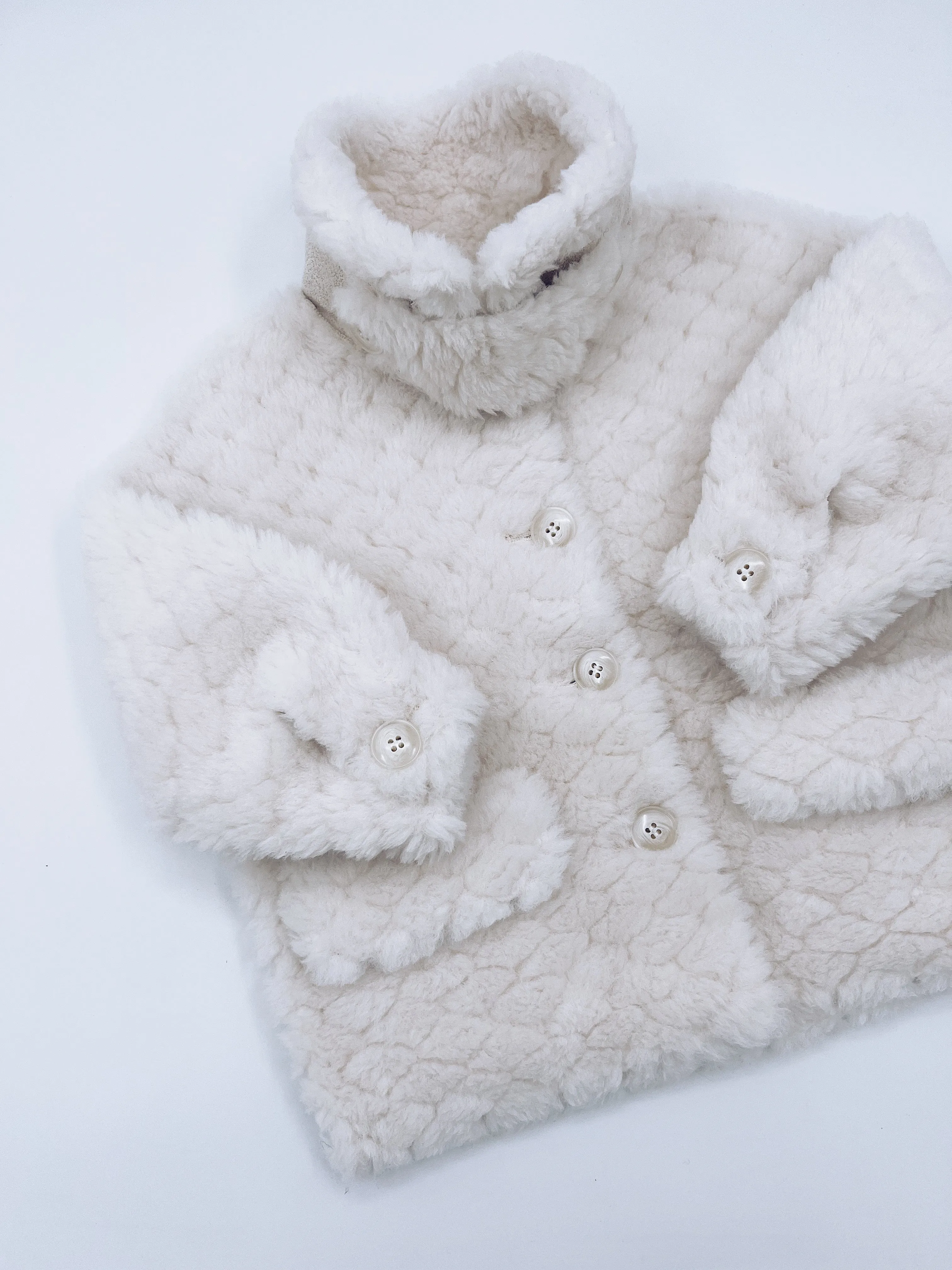 MI LOVES SIGNATURE Shearling Jacket Ivory/Cream.