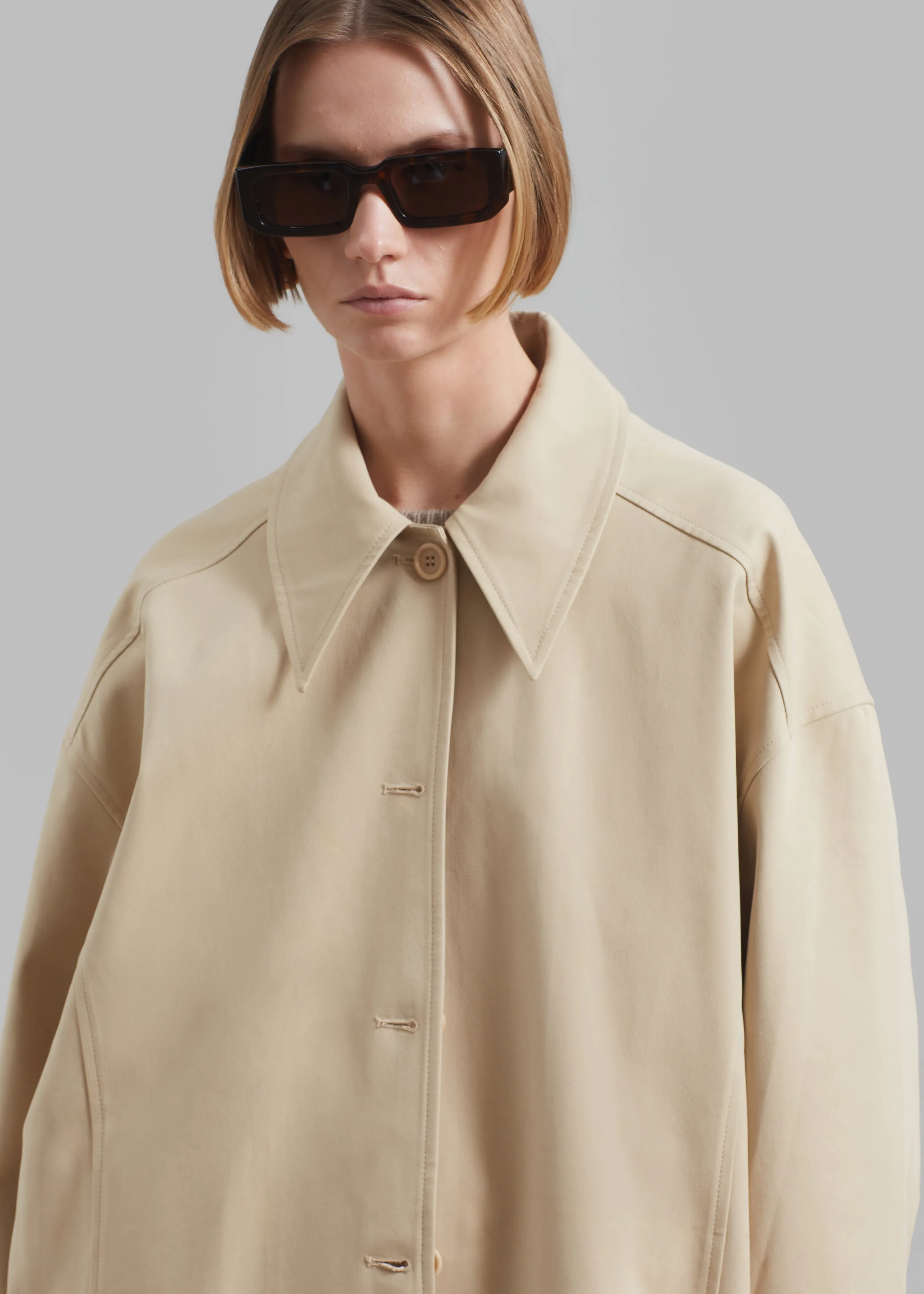 Stevie Peacoat - Beige