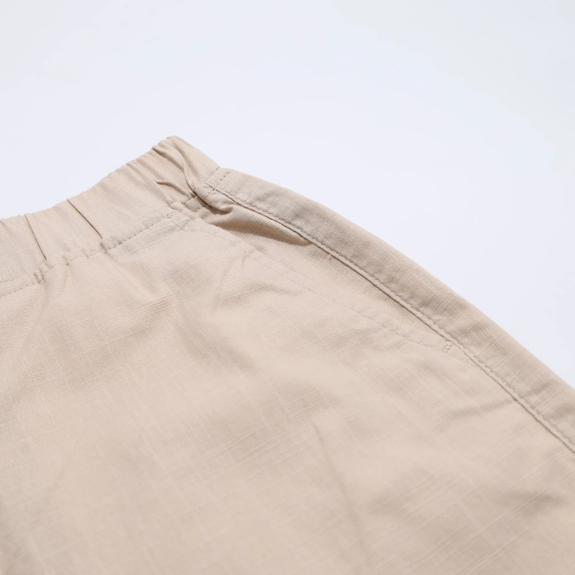 Women Mid Rise Seasonal Fit Pants
