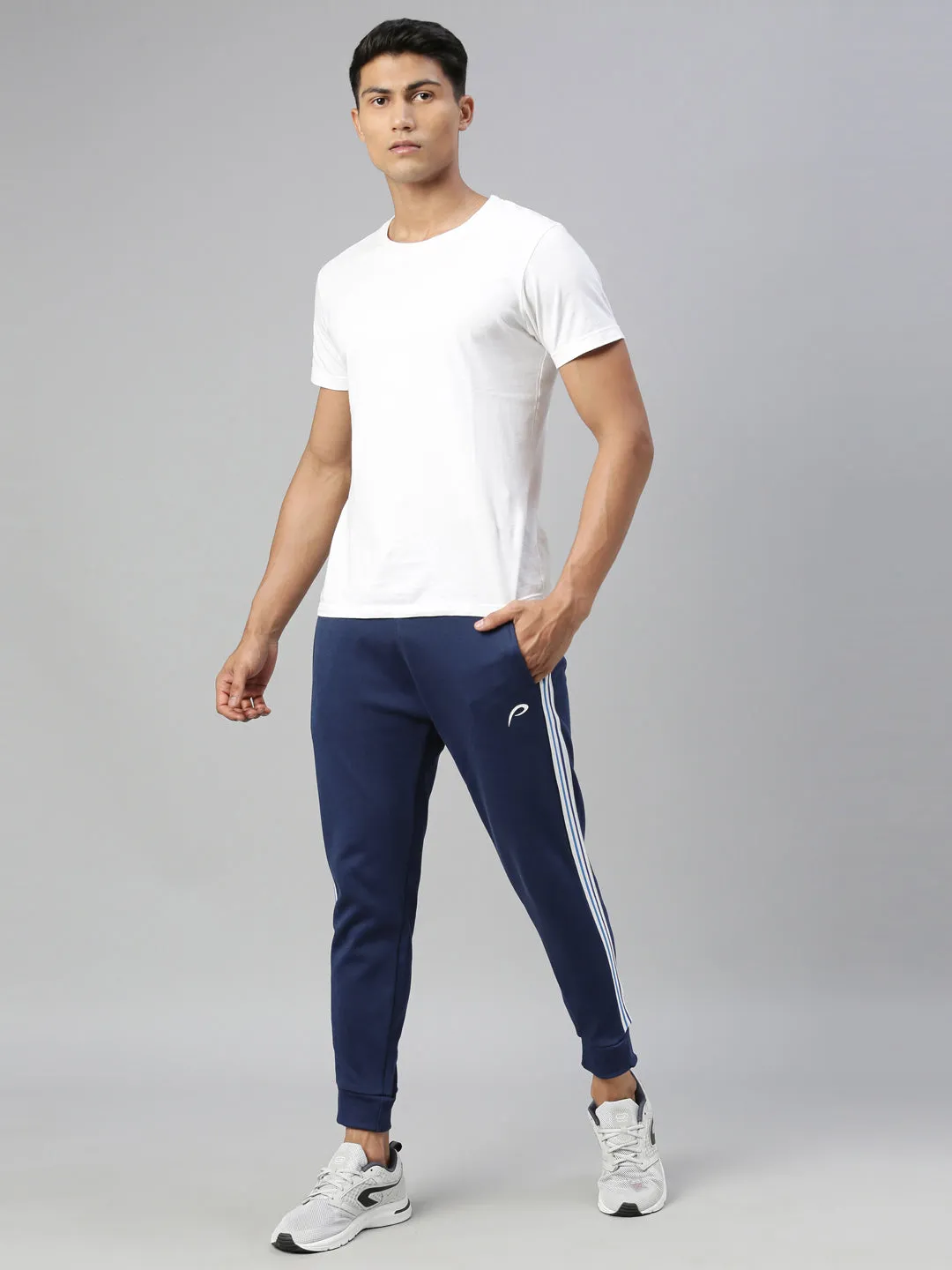Women's Solid Comfort Fit Jogger
